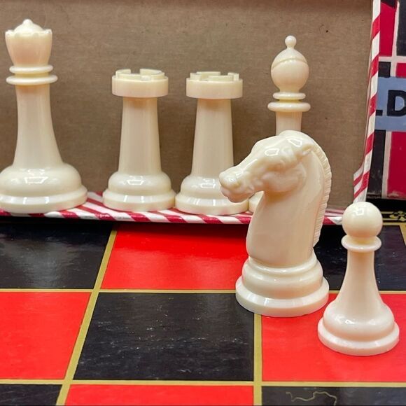 Vintage Chess Dominoes Checkers Three Game Kit by The Embossing Company Albany - Picture 7 of 16